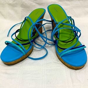 VINTAGE Y2K STRAPPY WEDGES